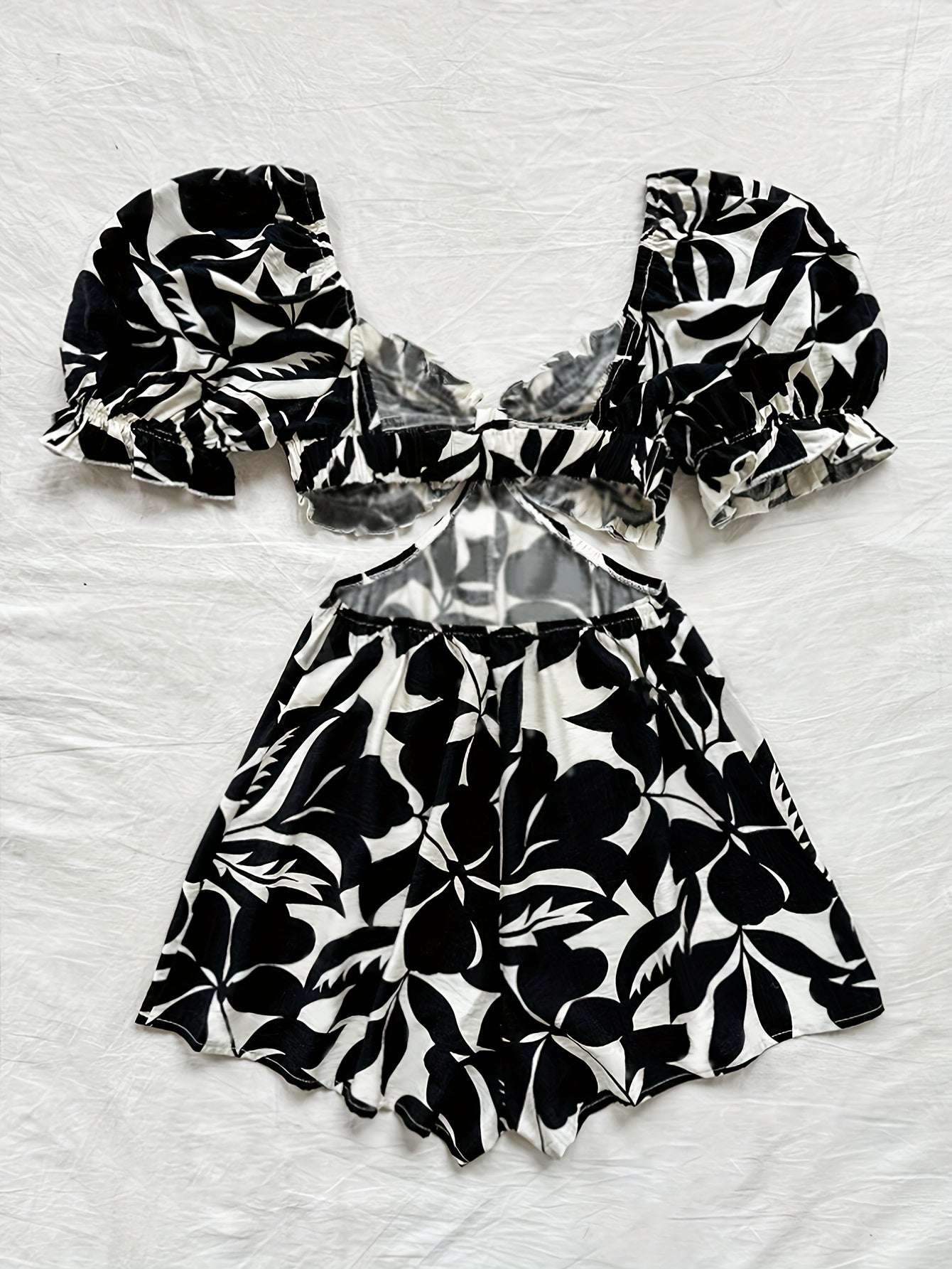 Damen Sommer Jumpsuit mit Tropenblatt-Print und Puffärmeln – Perfekt für Urlaub, Strand und Gartenparty