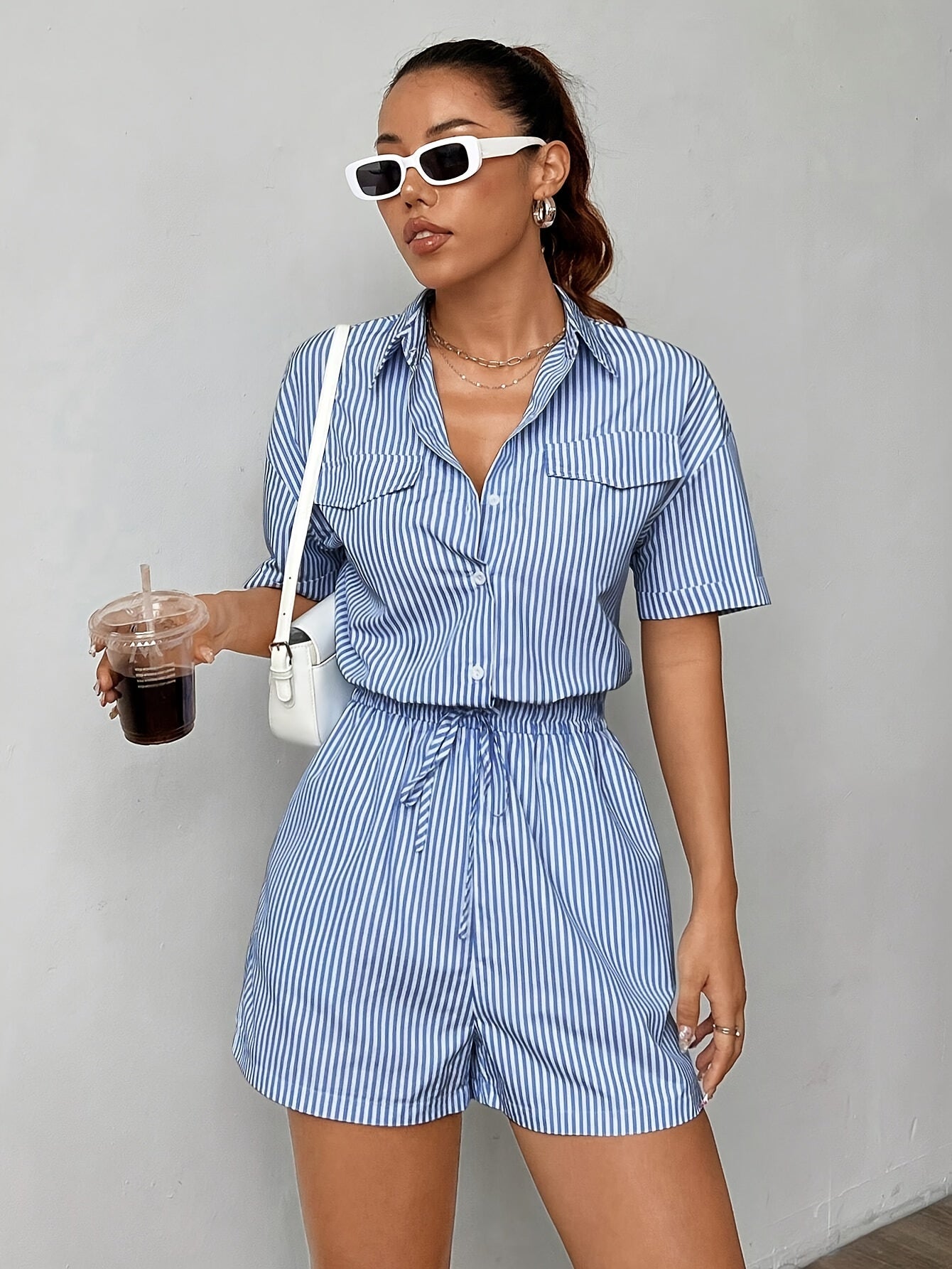 Damen Streifen Overall mit Hemdkragen und Kordelzug – Eleganter Einteiler für Alltag und Freizeit