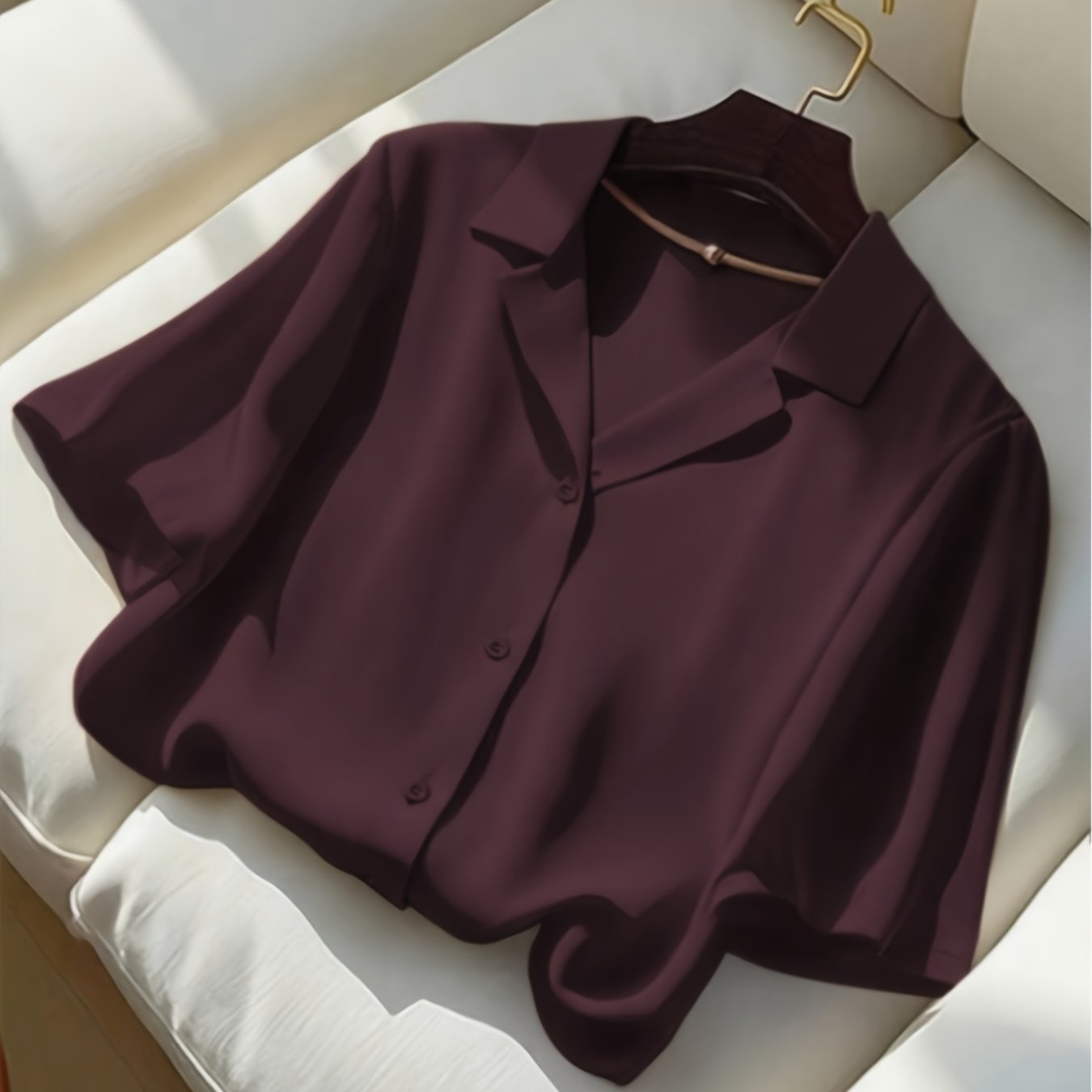 Damen Bluse mit Knopfleiste und klassischem Kragen – Lässiger und eleganter Stil für Alltag und Büro