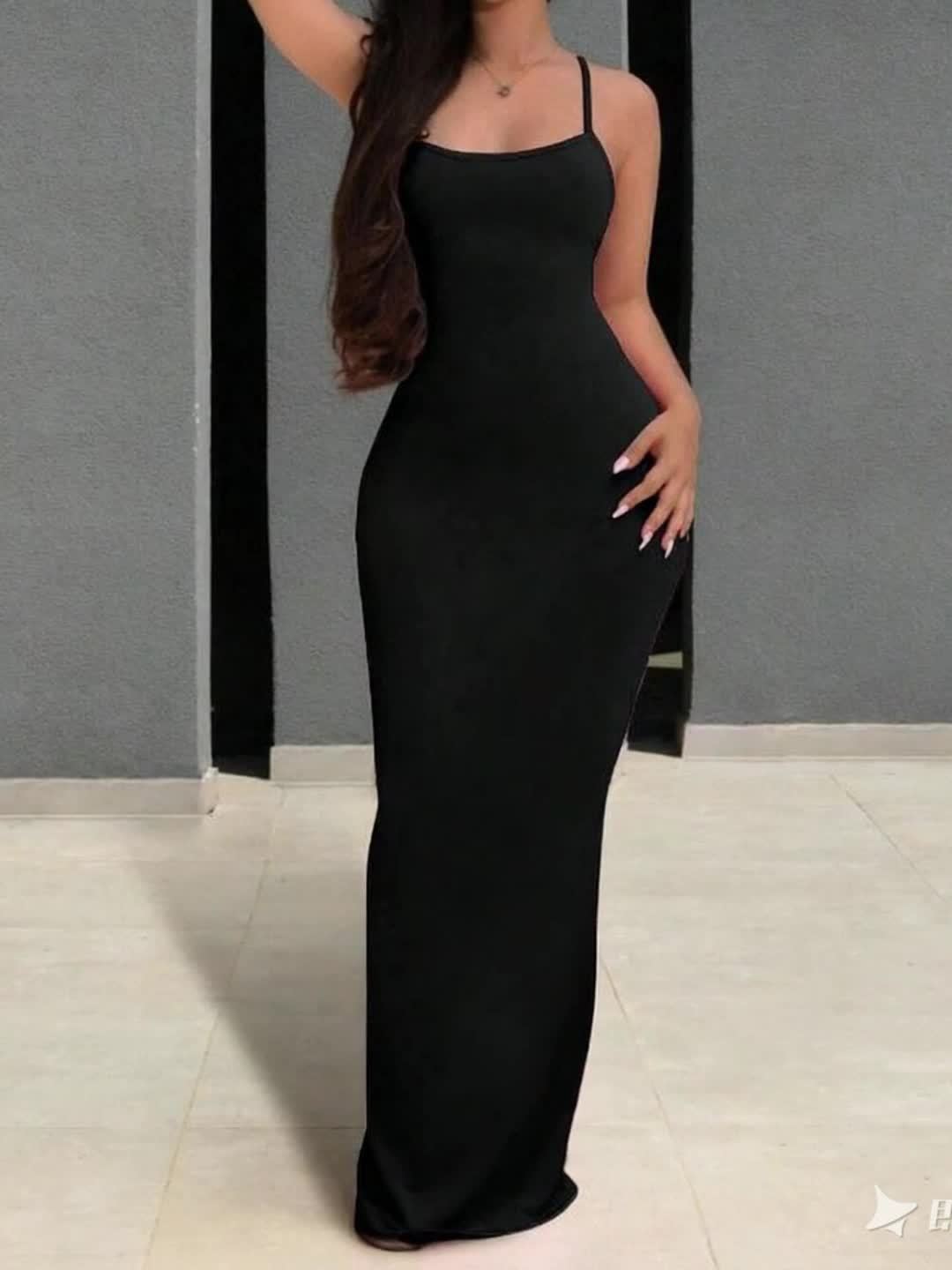 Damen Maxikleid mit offenem Rücken und Schnürdetails – Elegantes Abendkleid für besondere Anlässe