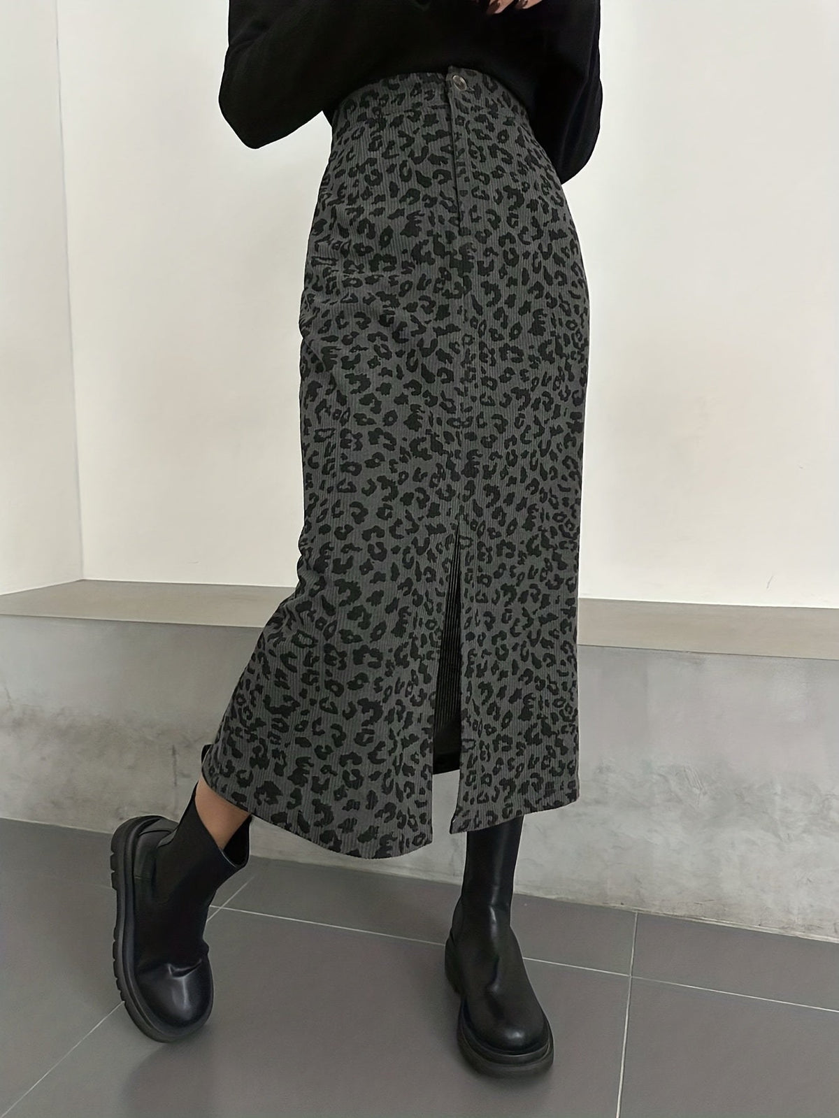 Damen Midi Rock mit Leopardenmuster und Schlitz, Rippstruktur