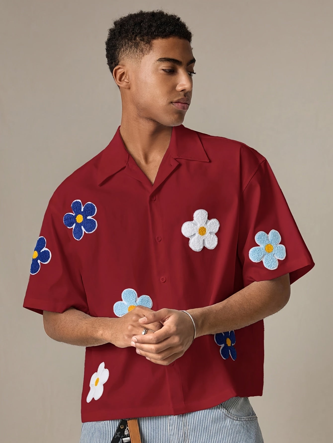Herren Freizeithemd mit Blumenstickerei und modernem Schnitt