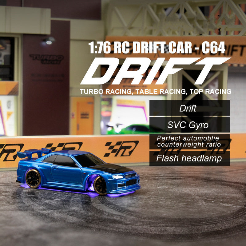 1:76 RC Drift Car C64 – Ferngesteuertes Drift-Auto für Jungen, Mädchen und Erwachsene, Turbo Racing Tisch-Rennen