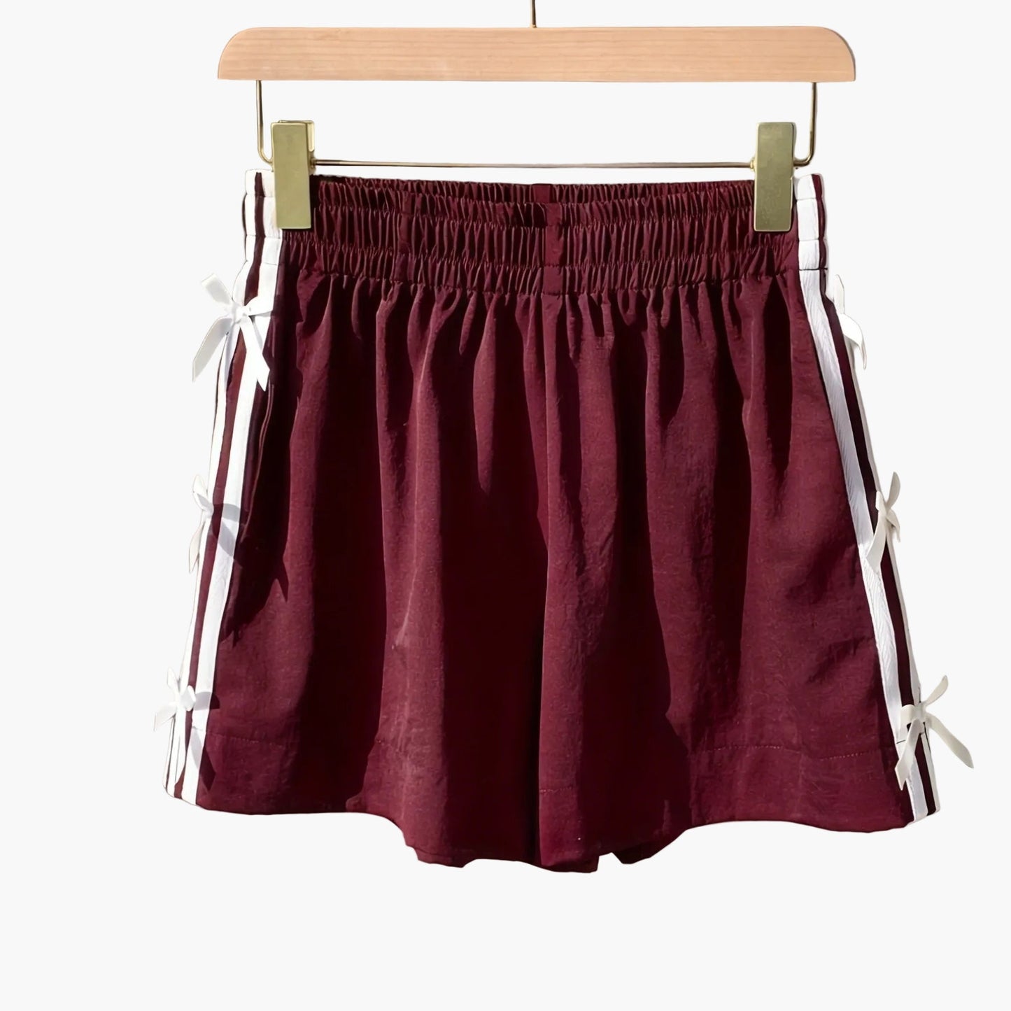 Damen Freizeitshorts mit Schleifen und Streifen – Lässiger Sommer-Look für Urlaub und Alltag