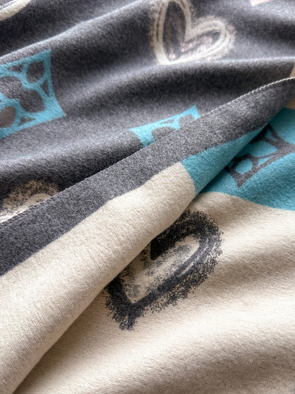 Damen Poncho mit Herz- und Muster-Print, Weicher Umhang mit Fransen, Einheitsgröße