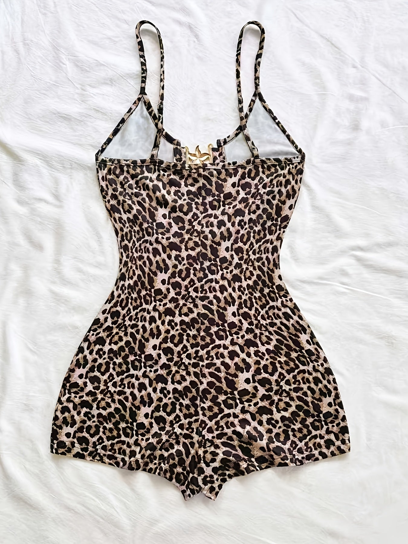 Damen Jumpsuit Einteiler im Leopardenmuster mit Cut-Out und Gold-Details – Trendiger Sommer Look für Strand und Urlaub