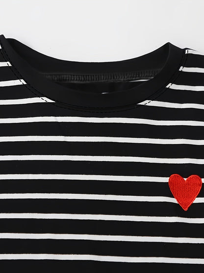 Gestreiftes Langarmshirt mit Rundhalsausschnitt und Herz-Applikation