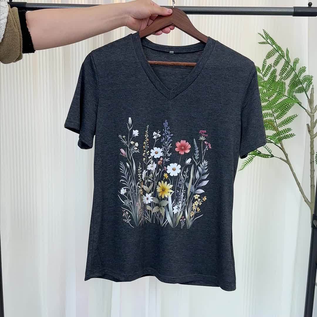 Damen Vintage Blumen T-Shirt mit V-Ausschnitt – Lässiges Sommer Oberteil im Boho-Stil