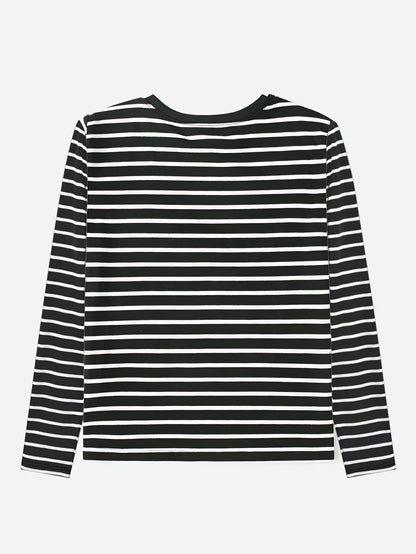 Gestreiftes Langarmshirt mit Rundhalsausschnitt und Herz-Applikation