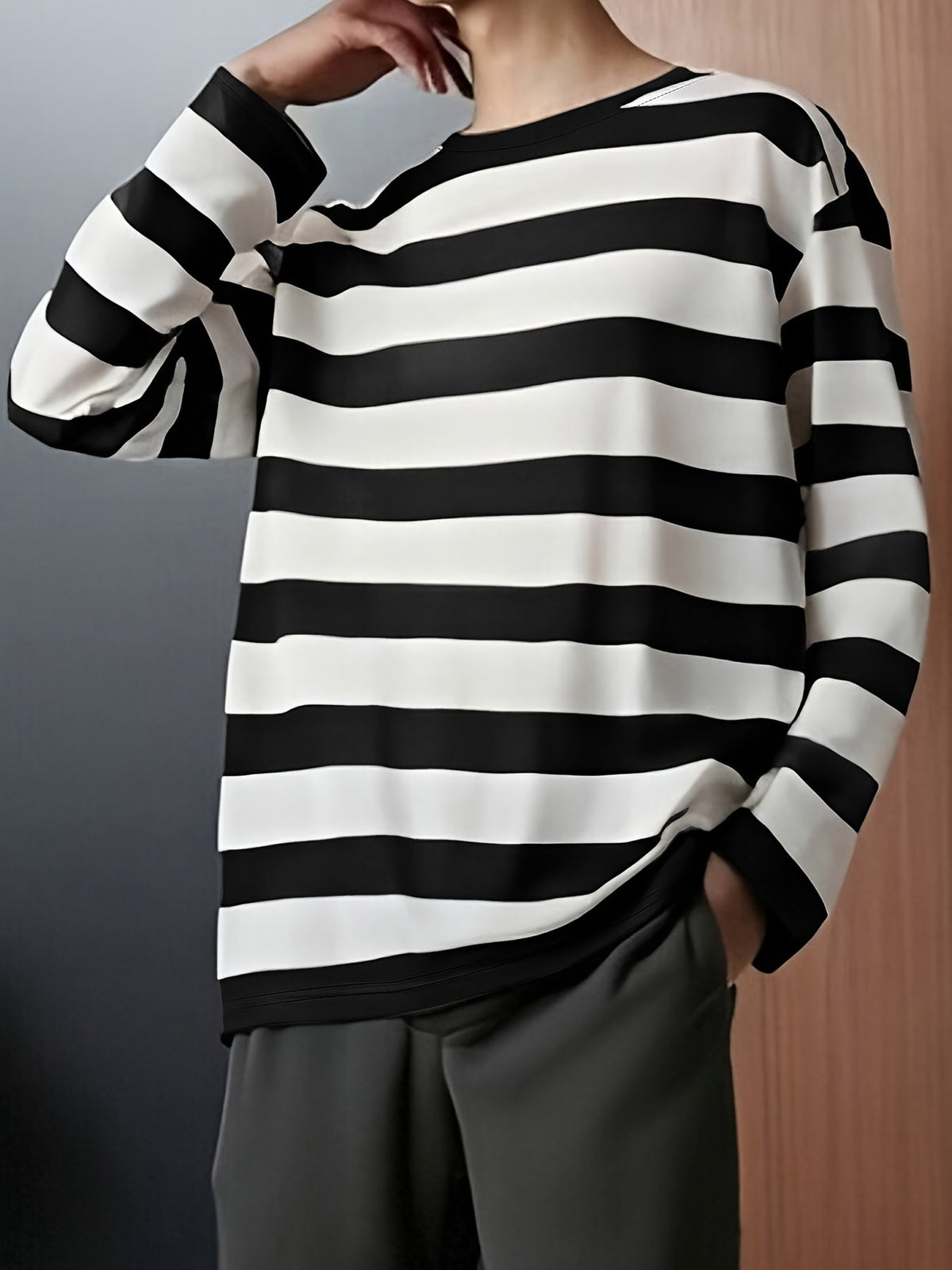 Unisex Langarmshirt Gestreift Rundhals Mehrfarbig Weit Geschnitten