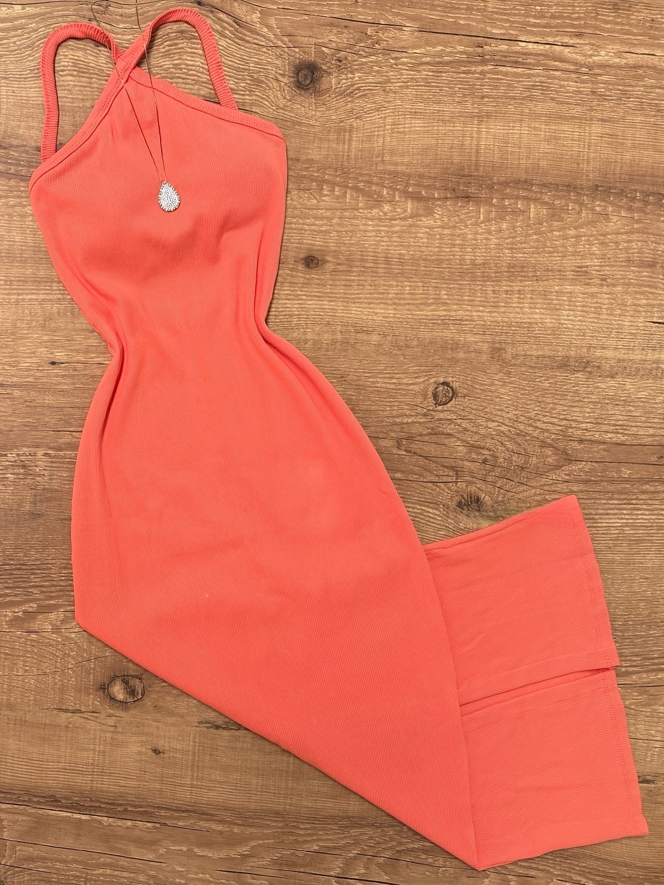 Damen Bodycon Midikleid mit Halterneck und eleganten Trägern – Figurbetontes Kleid für Alltag und Ausgehen