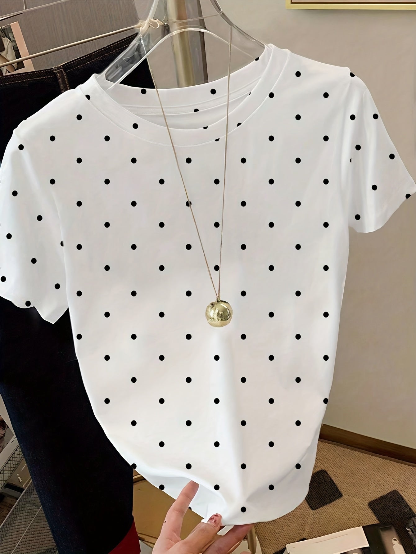Damen Polka Dot T-Shirt – Modisches Freizeitshirt mit Punkten, ideal für Alltag und Büro