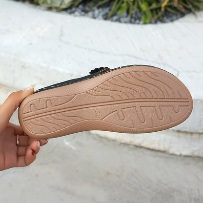Damen Casual Zehentrenner Sandalen mit Blumenapplikation – Bequeme Sommerschuhe für Freizeit und Alltag