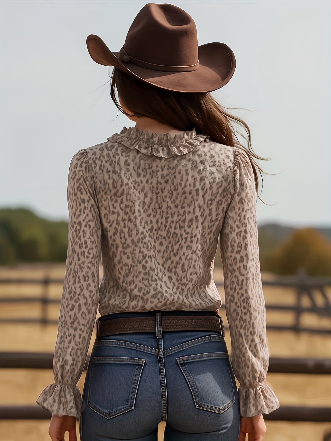 Damen Rüschenbluse im Leopardenmuster – Eleganter Boho-Chic für Freizeit & Party