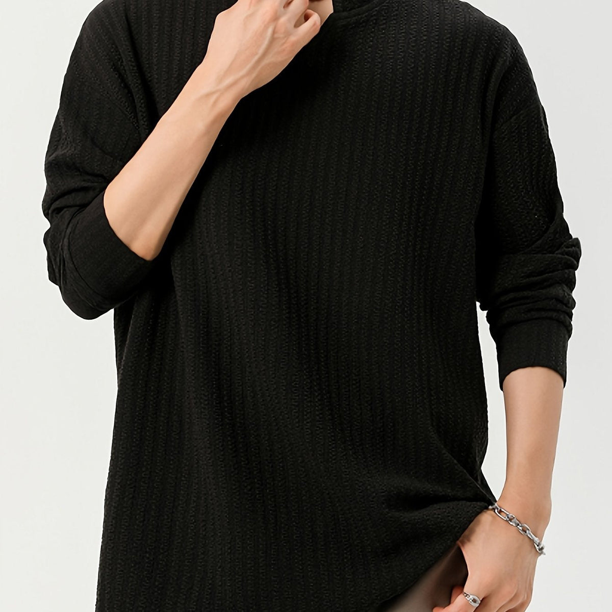 Herren Langarmshirt mit V-Ausschnitt, strukturiert, in Creme-Weiß