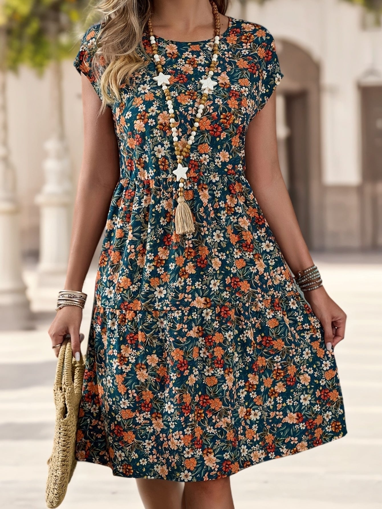 Damen Sommerkleid im Blumenmuster – Freizeit & Urlaub, Knielang, Kurzarm