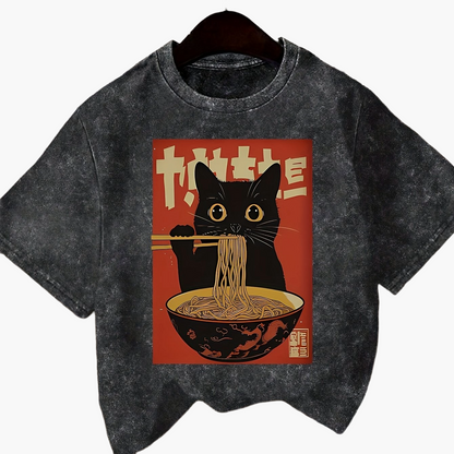 Damen Vintage T-Shirt mit Katze und Ramen-Nudeln – Lustiges Grafikshirt für Alltag und Freizeit