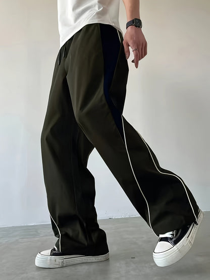 Herren Streetwear Weite Jogginghose mit Kontraststreifen und sportlichem Look