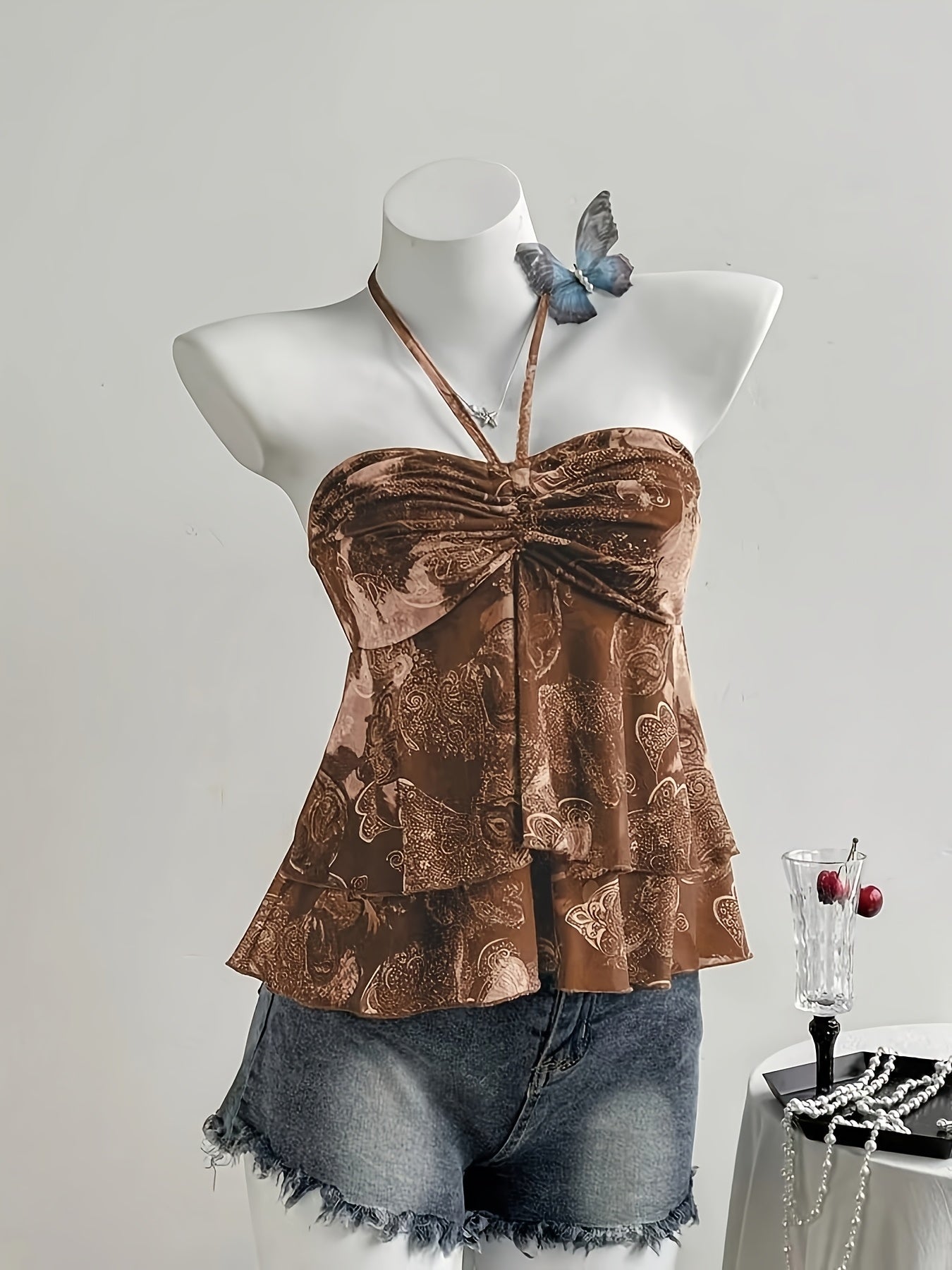 Damen Neckholder-Top im Boho-Stil mit Rüschen und Herzmuster – Modisches Sommer-Peplum für Freizeit und Ausgehen