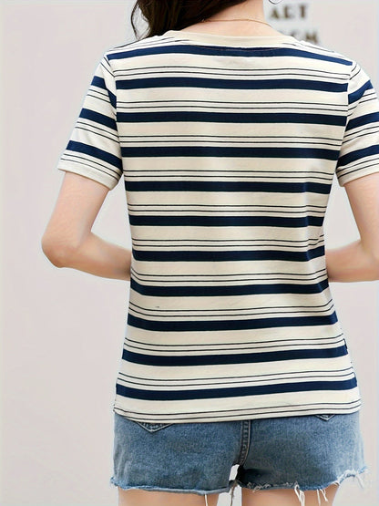 Damen T-Shirt mit Streifenmuster im maritimen Stil – Freizeit & Alltag
