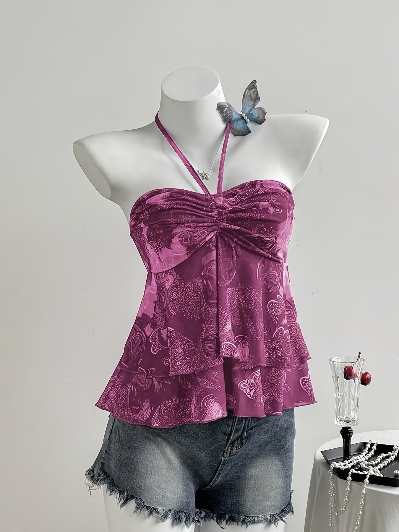 Damen Neckholder-Top im Boho-Stil mit Rüschen und Herzmuster – Modisches Sommer-Peplum für Freizeit und Ausgehen