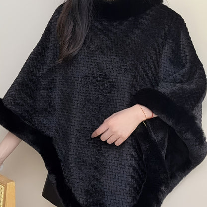 Damen Poncho mit Rollkragen und Kunstfellbesatz - Weiche Strickoptik