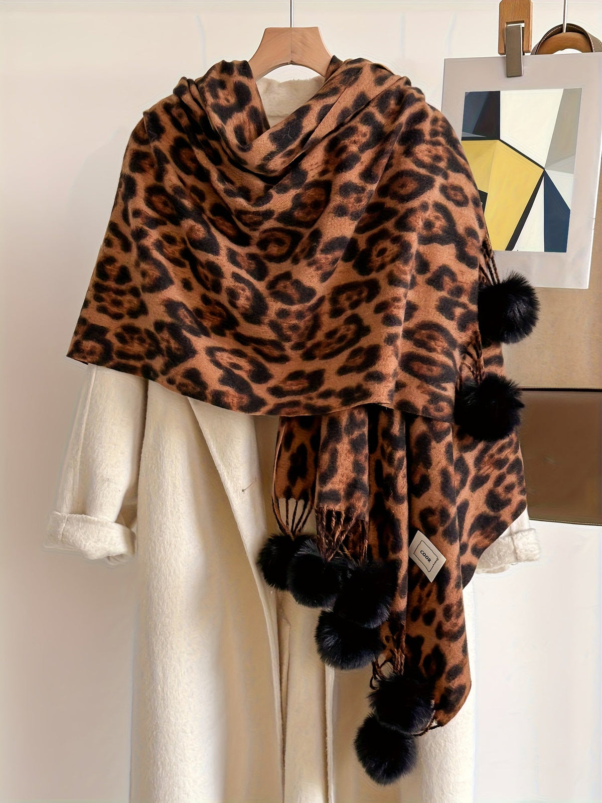 Damen Schal mit Leopardenmuster und Bommeln Weiches Material Animal Print Warmer Umhang