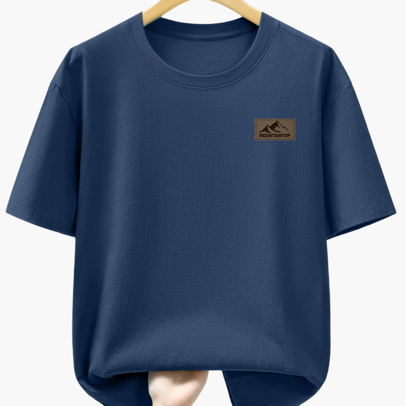 Herren T-Shirt mit dezentem Mountain Patch – Freizeit & Alltag, moderner Look