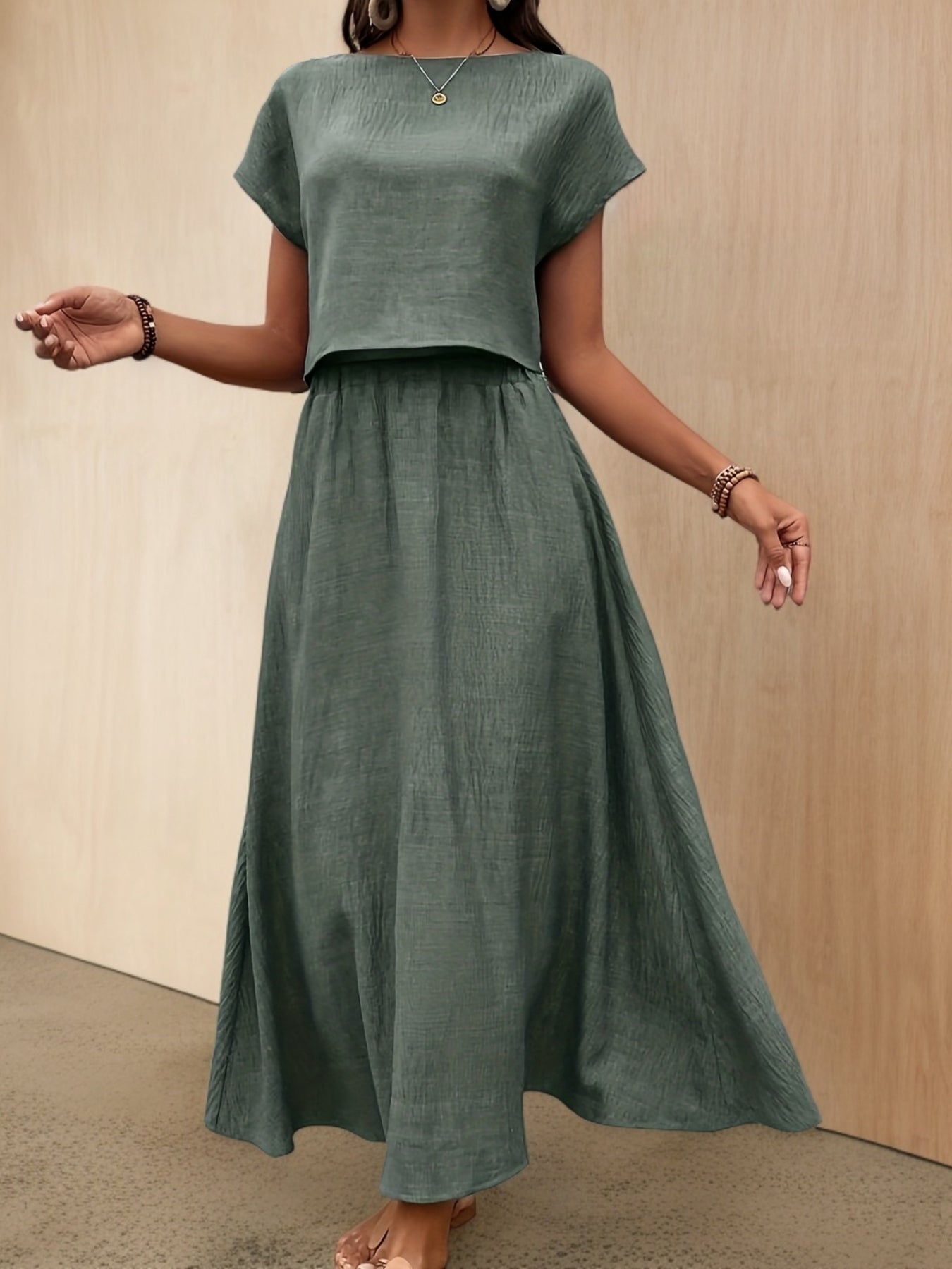 Damen Zweiteiliges Set – Elegantes Sommer-Outfit mit Crop Top und Maxirock, Modernes Freizeit-Ensemble