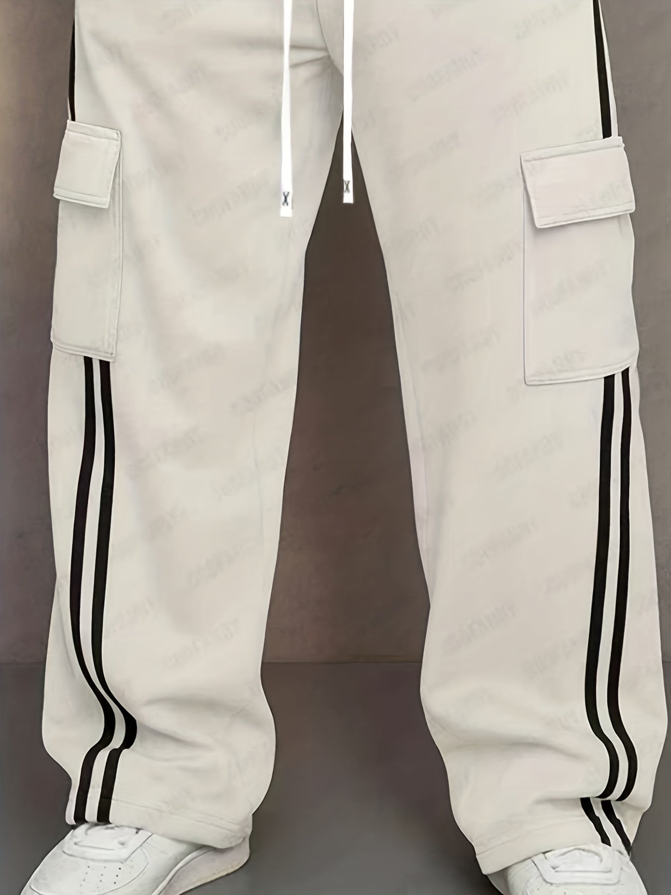 Herren Cargo Jogginghose mit Streifen und Taschen – Streetwear Stil, Relaxed Fit