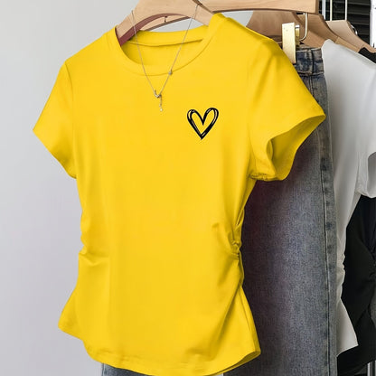 Damen T-Shirt mit Herz-Print und modernem, figurbetontem Schnitt – Alltagsmode mit Stil