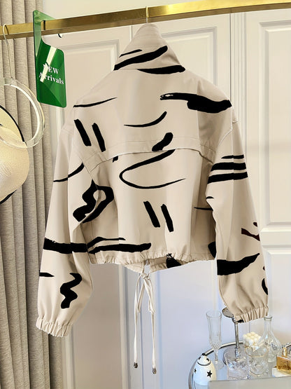 Kurze Damen Übergangsjacke mit Stehkragen und Kordelzug