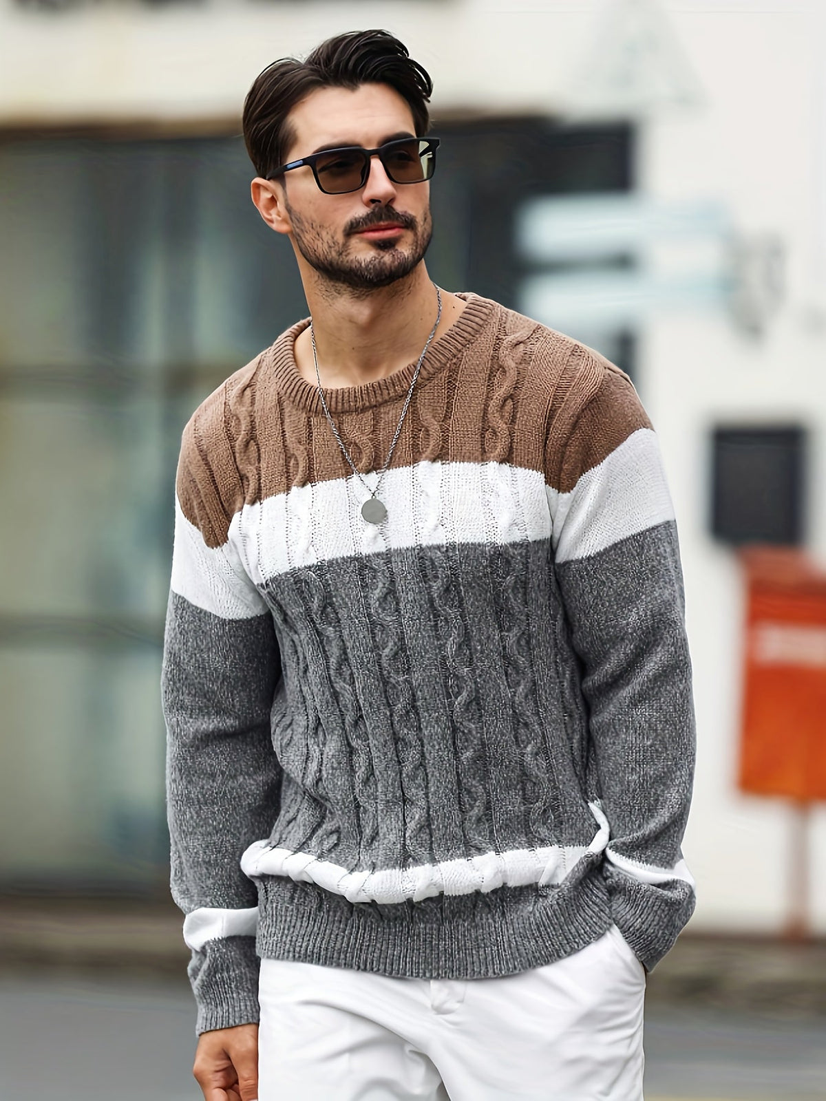 Herren Grobstrick Pullover mit Zopfmuster und Farbblöcken
