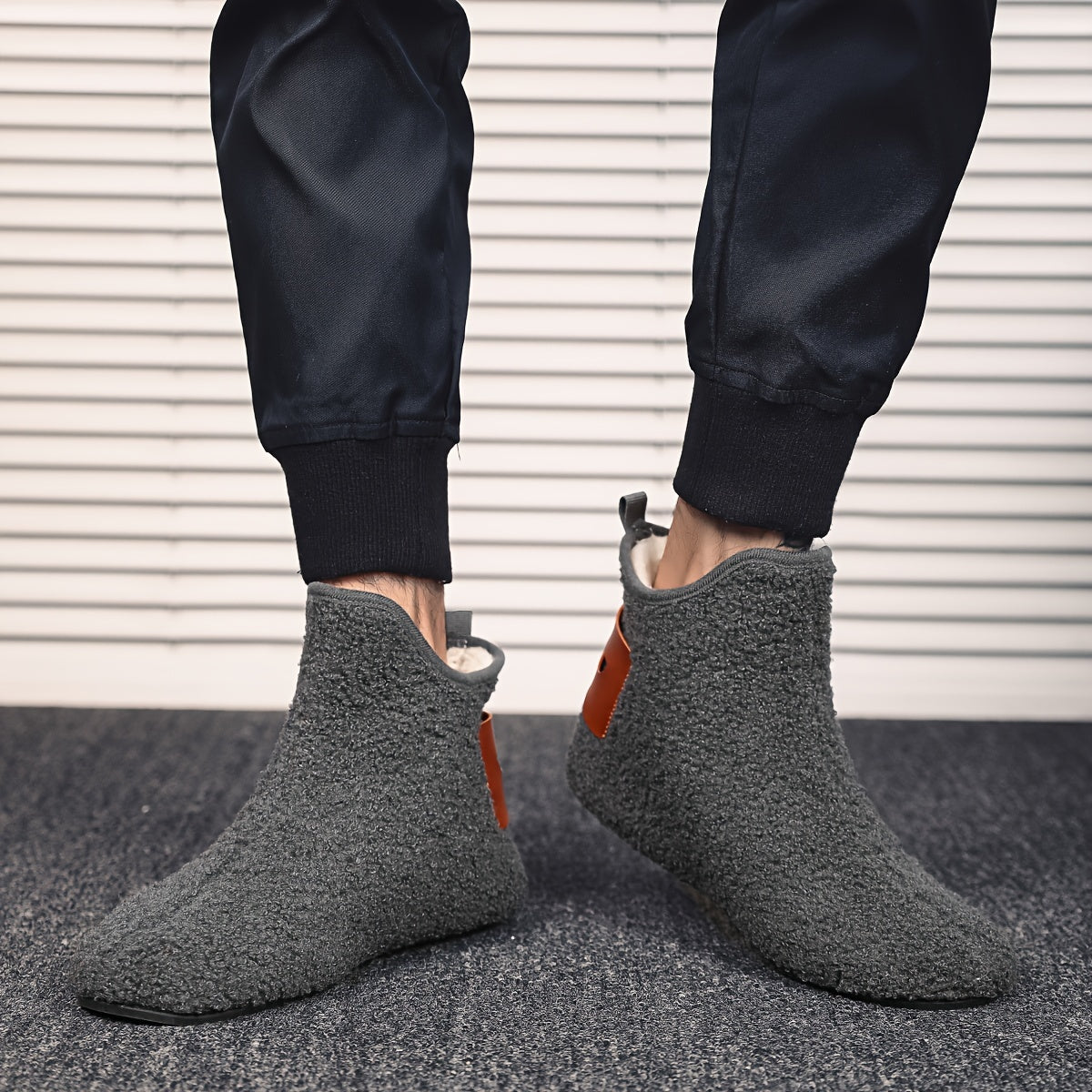 Unisex Winter Stiefel, warme Hausschuhe, flauschige Stiefeletten in verschiedenen Farben