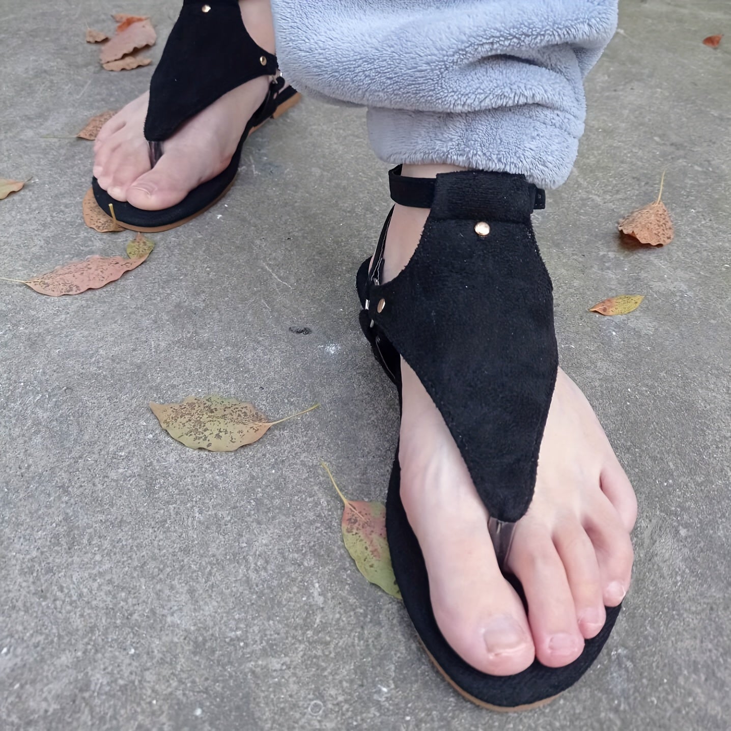Damen Sandalen mit Zehentrenner und Schnallenverschluss – Elegante Sommerschuhe für Freizeit & Alltag