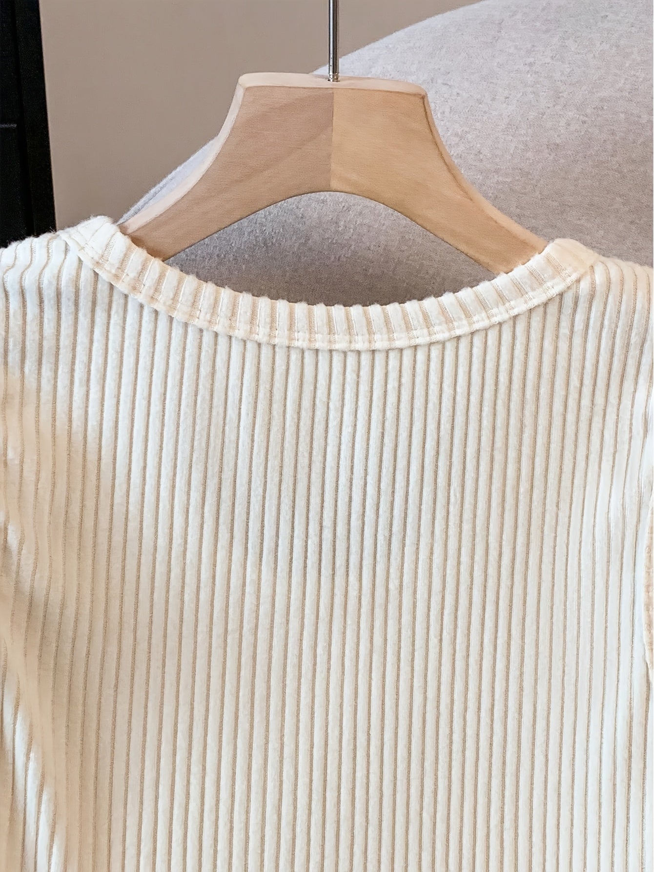 Damen Rippstrick Tanktop – Elegantes Basic für Alltag und Büro