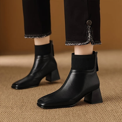 Damen Stiefelette mit Blockabsatz, quadratischer Spitze & geripptem Schaft