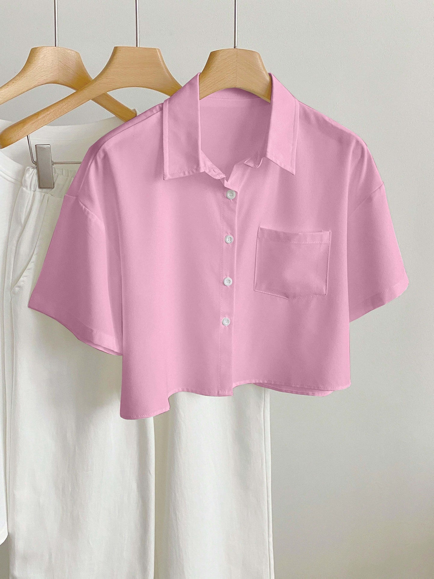 Damen Kurzarm Bluse im modernen Cropped-Look – Lässig & vielseitig kombinierbar
