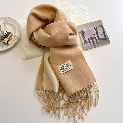 Unisex Winterschal mit Fransen in Sand
