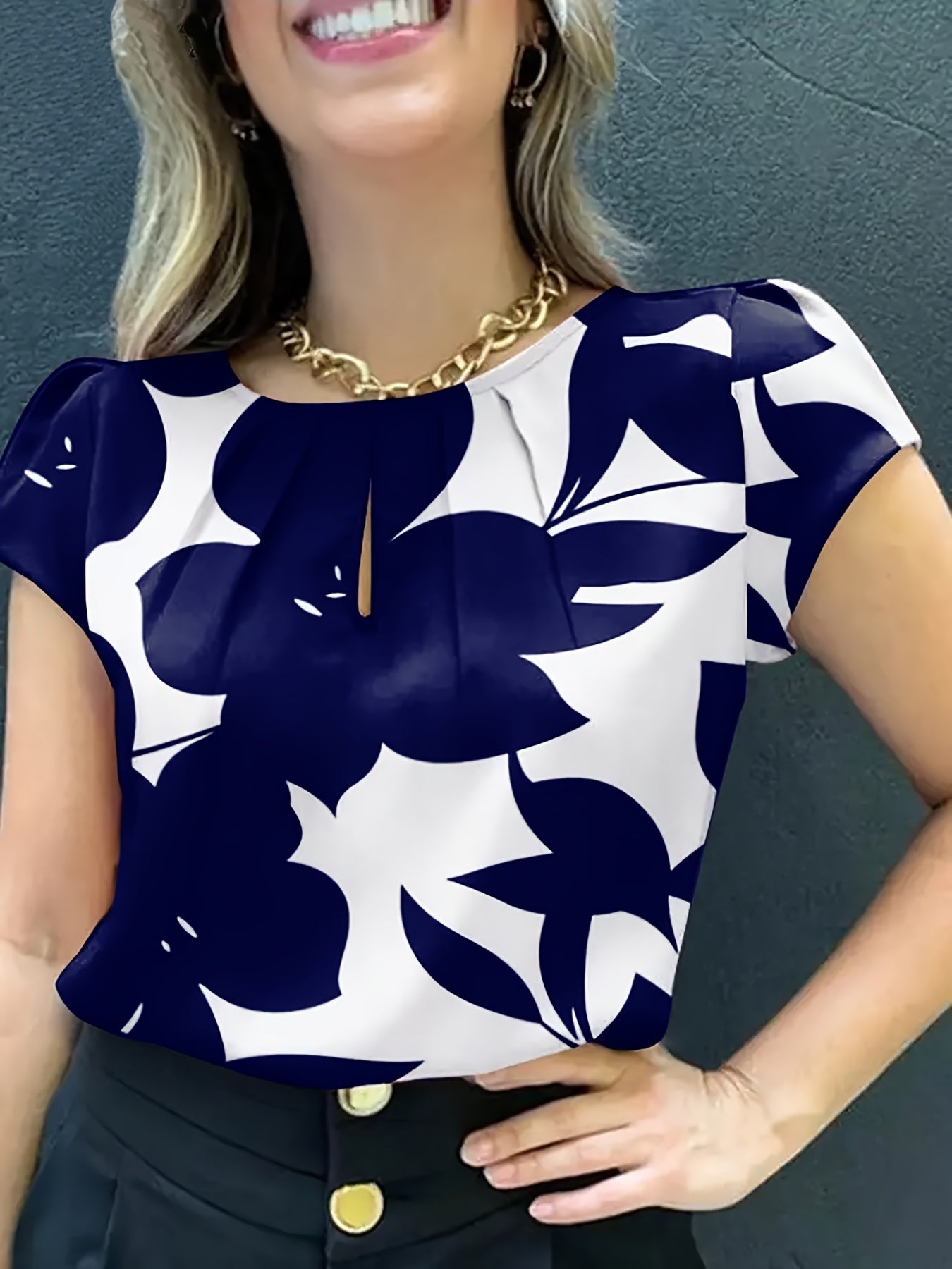 Damen Bluse mit modernem Print, Kurzarm, eleganter Büro- und Freizeitstil