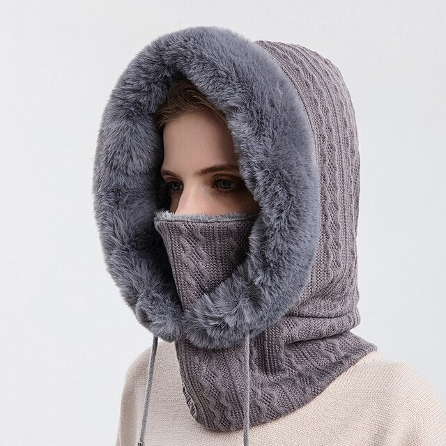 Gestrickte Balaklava-Haube mit Kunstpelz-Futter und Gesichtsschutz