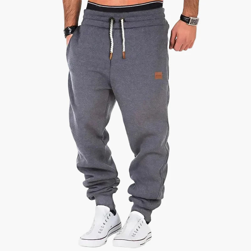 Herren Jogginghose im sportlichen Slim-Fit Design