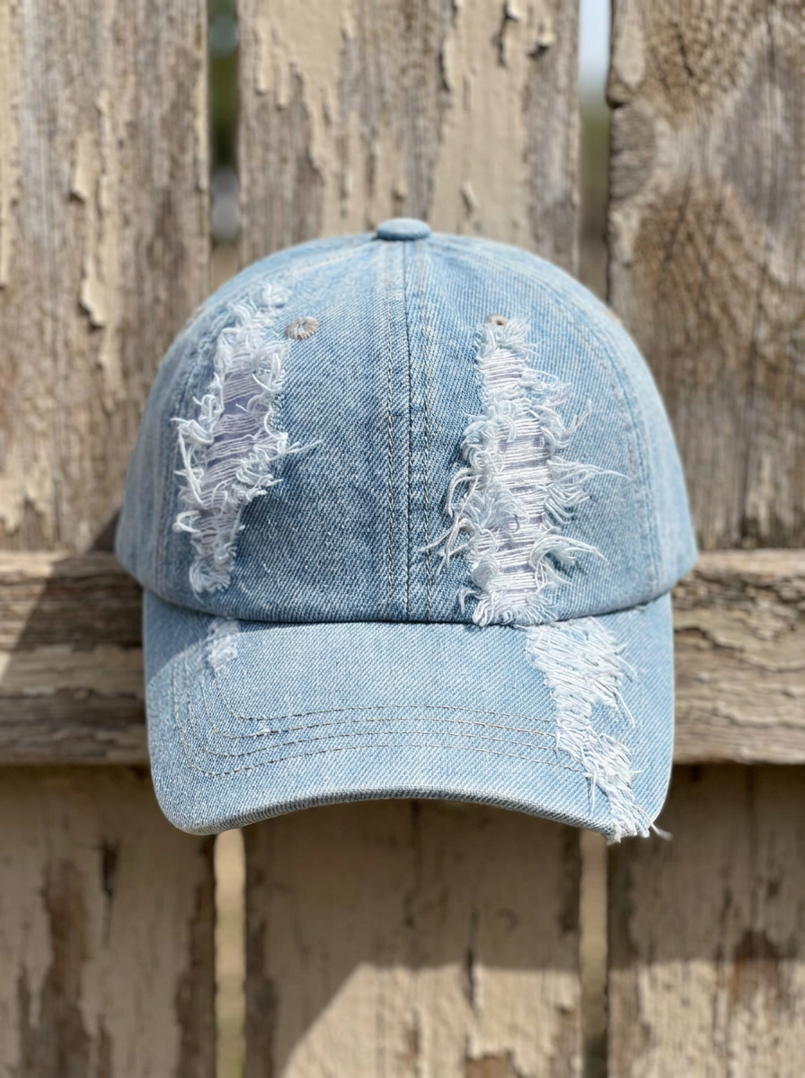Baseball Cap im Distressed-Look aus Denim