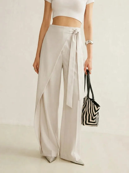 Damen Weite Hose mit Wickeldetail und Bindegürtel Apricot