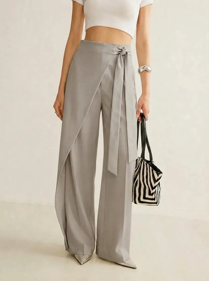 Damen Weite Hose mit Wickeldetail und Bindegürtel Apricot