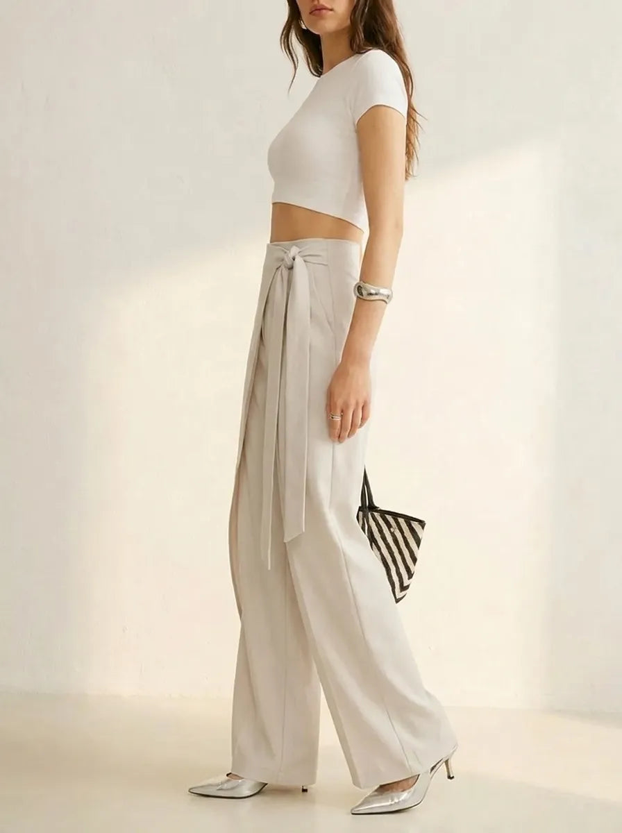 Damen Weite Hose mit Wickeldetail und Bindegürtel Apricot