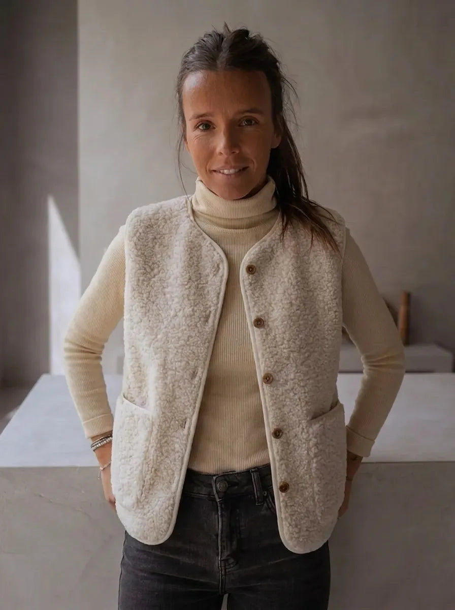 Damen Sherpa Weste Beige mit Knöpfen und Taschen