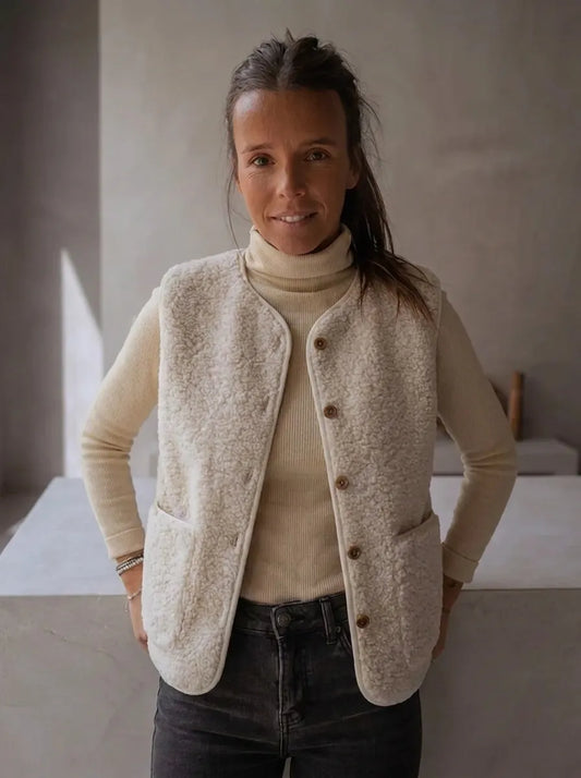 Damen Sherpa Weste Beige mit Knöpfen und Taschen