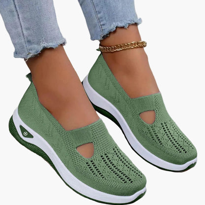 Damen-Slipper mit dämpfender Plateausohle und Cut-Out-Design