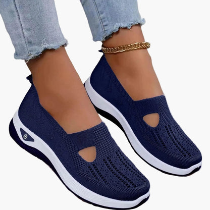 Damen-Slipper mit dämpfender Plateausohle und Cut-Out-Design
